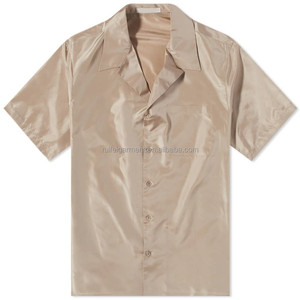 Chemise décontractée pour homme en coton biologique 100% anti-froissement, col en V, beige, coupe ample, personnalisable OEM - Product Image 4