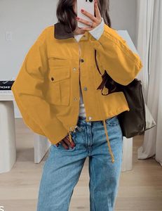 Veste utilitaire courte pour femmes en coton avec col contrasté, veste cargo décontractée, vêtements d'extérieur de style barn avec poches - Product Image 5