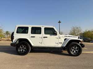 Vagoneta Automática Blanca Usada 2024 con Tracción en las Cuatro Ruedas, Asientos de Cuero, Neumáticos R17, Volante a la Izquierda, Control de Crucero Adaptativo, Techo Corredizo, Luces LED, Cámara de 360° - Product Image 3