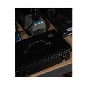 Étanche Durable Grand Portable En Acier transporter boîte de rangement malle organisateur coffre pour outil équipement instrument avec couvercle poignée