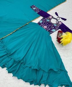 Moda Fusion, Salwar Kameez Estilo Pakistaní Sin Costuras, Mezcla de Seda Georgette, Estilo Tradicional Moderno, Elegante y Chic, Ropa de Mujer - Product Image 3