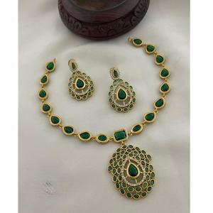 ชุดสร้อยคอที่มีคุณภาพระดับพรีเมียมของราชวงศ์ด้วยหินสีเขียวและสีทองสำหรับงานแต่งงานและงานเลี้ยงสวมใส่เครื่องประดับสำหรับผู้หญิง - Product Image 1