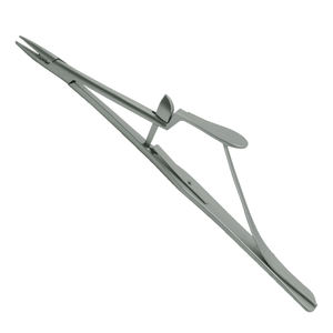 Porta Agujas Manual de Alta Calidad, 140 mm, Acero Inoxidable, Instrumentos Quirúrgicos, Certificado CE, Reutilizable para Cirugía General - Product Image 1