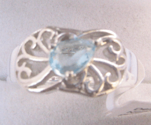 Anillo de Topacio Azul Cielo Natural para Mujer Shah Gems en Plata de Ley 925 con Patrón Geométrico Plateado en Rodio para Uso Diario - Product Image 1