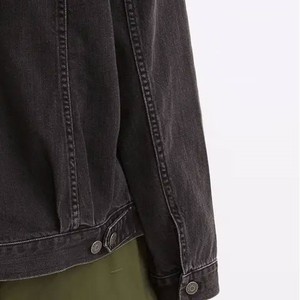 เสื้อแจ็คเก็ตยีนส์ผู้หญิงแบบแอคทีฟแวร์ กันน้ำ แต่งด้วยหนังแกะแบบควิลท์  รับทำโลโก้/สีตามสั่ง ผ้าฝ้าย 100% แขนถอดได้ ทันสมัย - Product Image 6