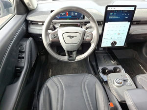 Ford Mustang Mach-E Premium AWD 2021, Volante a la Izquierda, Turbo, Cuero, Bajo Kilometraje, Precio Accesible, en Existencia, Listo para Envío - Product Image 5