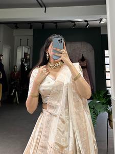 Brillo de calidad superior con trabajo manual Lehenga Choli Fabricante y proveedor de Surat a precio mayorista - Product Image 6