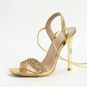 Escarpins Majestueux pour Femme à Talons Courants avec Détail Couronne et Tiara, pour Concours de Beauté et Mariages, Chaussures Habillées à Enfiler Style Stiletto Royal - Product Image 5