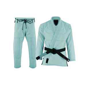 Uniforme de karate de estilo tradicional para práctica auténtica, disciplina estructurada y cultura marcial profunda - Product Image 1