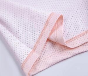 Vente en gros de short de course à séchage rapide pour femmes, sport double couche, taille élastique, entraînement actif, yoga, entraînement, confort sans couture - Product Image 4