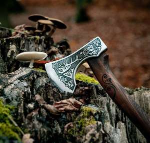 Hache viking artisanale en acier à haute teneur en carbone avec manche en bois naturel et étui en cuir, 1,5 kg, pour le camping et la survie en plein air - Product Image 3