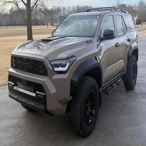 4Runner TRD Pro Turbo Hybride 4 cylindres, 4 roues motrices, différentiel arrière verrouillable, non modifié, 2025 - Product Image 1