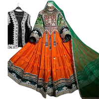 VETEMENT DE SOIRÉE FEMME AFGHANI KUCHI MAXI ROBES DE STYLE MODERNE AVEC GILET HOMME AFGHANI CORRESPONDANT MULTICOLORE BEAUX NOUVEAUX DESIGNS