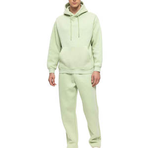 Chándal de entrenamiento para hombre con costuras resistentes y ajuste cómodo para sesiones de gimnasio y fitness - Product Image 1