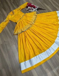 Haute qualité jaune Kedyu Lehenga ensemble en Chinon fil séquence travail traditionnel Navtarti vêtements de mariage pour les fêtes - Product Image 6