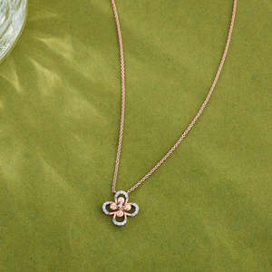 Collar de diamantes moderno Glow Roselle - Product Image 1