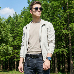 Set Regalo Elegante da Uomo con Polo, Cintura e Cappello - Product Image 5