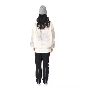 Nuevas chaquetas universitarias de bombardero recortadas para mujer con estilo, chaquetas con letras y logotipo personalizables, tela de lana cálida, relleno de algodón acolchado - Product Image 3