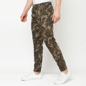 กางเกงจ็อกเกอร์ลำลองผู้ชายทรงหนา เอวสูง ปิดด้วยเชือกผูก ระบายอากาศ แห้งเร็ว ผลิตจากโพลีเอสเตอร์ผสม เหมาะสำหรับฤดูใบไม้ร่วง ผลิตในบังกลาเทศ - Product Image 5