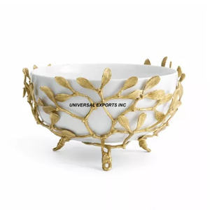 Tazón de chocolate blanco de metal con soporte dorado Forma redonda Nuevo tazón dulce Tazón de chocolate nuevo de alta calidad - Product Image 1