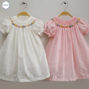 Hermoso vestido de verano de alta calidad para niñas, sólido con decoración de flores, ropa ahumada para niñas, ropa ODM para niños - Product Image 2