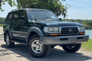 OFFRE SPÉCIALE - LANDCRUISERS 4x4 SUV 1996 - 4,5 LITRES - 6 CYLINDRES - 4x4 PERMANENT - EN PARFAIT ÉTAT DE FONCTIONNEMENT - PROPRE ET EN EXCELLENT ÉTAT - MEILLEURE OFFRE - Product Image 2