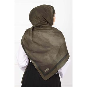 Bufanda de Invierno Larga y Cuadrada de Cachemira Color Caqui Oscuro con Diseño Animal Estampado - Product Image 3