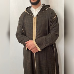 Thobe marocain pour hommes, qualité supérieure, imprimé numérique, coupe ample, polyester, anti-froissement, abaya taille XXL, vêtements faits à la main pour adultes - Product Image 1