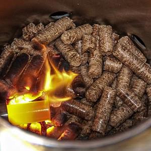 Bâtons de granulés de bois pour système de chauffage, qualité supérieure, livraison rapide, prix de gros - en stock - Product Image 1