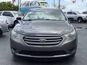 Precio bajo, Ford Taurus SE 2013, auto usado en venta - Product Image 2