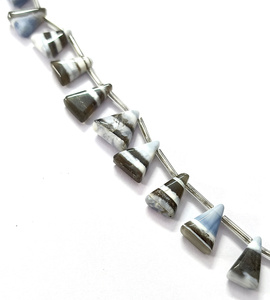 Opale avec calcédoine brins de perles en forme de triangle meilleure fabrication de bijoux de haute qualité brins de perles en vrac perles en vrac de pierres précieuses - Product Image 2