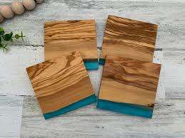 Prix de gros Dessous de verre en bois en résine époxy personnalisé Dessous de verre en résine design Dessous de verre en résine personnalisés Couleur boisée naturelle de qualité supérieure - Product Image 2