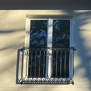 Thanh lịch cao cấp thiết kế biệt thự ngoài trời tường cửa sổ an toàn lan can lan can lan can Cầu Thang sắt rèn thủ công đơn giản - Product Image 3