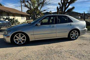 Lexus IS 300 2005 Usado, 52300 Millas, Motor 2JZ de 6 Cilindros, Propiedad de California - Product Image 3