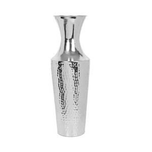 Vase à fleurs en métal en forme de bouteille de conception martelée argent brillant fini pour la maison et le mariage Vase floral décoratif - Product Image 1