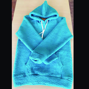 Sudadera con capucha de moda de invierno para hombre Sudadera cálida peluda con bordado de letras Patrón de diseñador de talla grande hecho de lana - Product Image 1