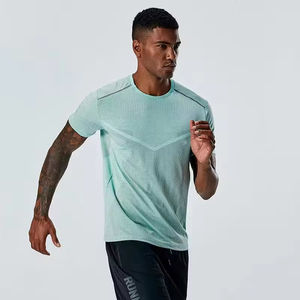 Chemises de gymnastique respirantes et légères sur mesure pour hommes Impression de logo personnalisé réversible à séchage rapide pour la course à pied T-Shirt pour hommes - Product Image 3