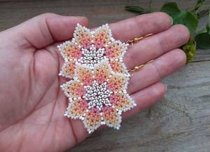 ต่างหูลูกปัดแก้วดีไซน์ทันสมัยประดับด้วยเทอร์ควอยซ์และพู่ห้อยระย้า ของขวัญเครื่องประดับสุดพิเศษจาก MS Handicraft - Product Image 2