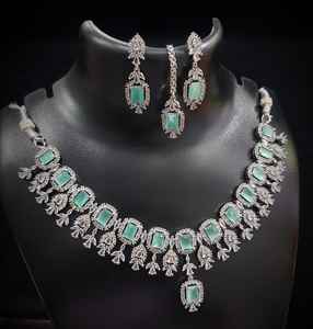 Collar de Novia Premium AD con Juego de Aretes a Juego para Bodas y Fiestas, Joyería de Moda, Diseño Tradicional y Elegante - Product Image 1