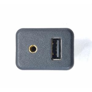 TOMA DE CORRIENTE AUX/USB OPEL Corsa E 3ª Serie 95224941 (15>) - Product Image 1