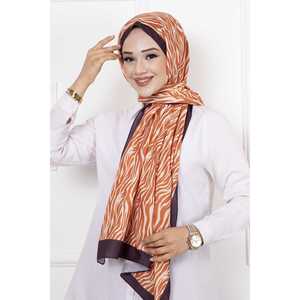 Écharpe hijab en terracotta foncé à motif zèbre, accessoire traditionnel de vêtements musulmans - Product Image 1