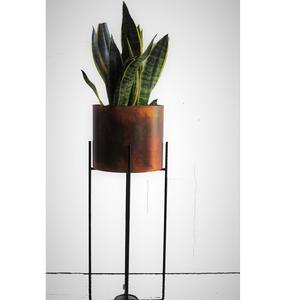 Maceta de metal rústico de lujo con soporte elegante para decoración de hotel y oficina en casa disponible a granel - Product Image 1