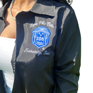 Zeta Phi Beta letra griega señoras corte chaqueta Negro Azul nailon cortavientos con bordado ligero griego vida ropa - Product Image 3