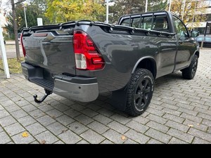 YOTA HI LUX CABINA SENCILLA EXCLUSIVA 2024 USADA Camioneta con Volante a la Izquierda, Turbo, Manual, Asientos de Cuero, Neumáticos R15, Techo de Aleación de Aluminio - Product Image 3