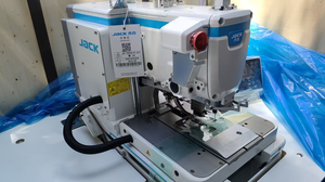Nueva Máquina de Coser Ojales Electrónica de Accionamiento Directo Ja-ck 7200C de Grado DIY con Garantía de 3 Años y Mesa de Trabajo Completa - Product Image 2