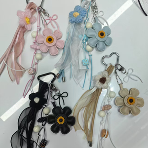 Promotion Luxury Tassel Keychain Cute Cloth Keyring Leather Keychain Bag Charm Pendant Soft Woven Keychain Carabiners Key Chains