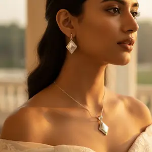 Ensemble de bijoux de mariée en argent 925, forme diamant, boucles d'oreilles et pendentif en perles d'eau douce pour mariage ou fête - Product Image 3