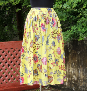 Indian Vintage Women's White Cotton Long <b>Skirt</b> Dress Hand-Block Printed Free Size Wrap Style for Autumn Season - Product Image 5