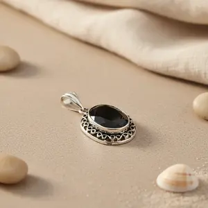 จี้เงินแท้ 925 ประดับพลอยออนิกซ์สีดำทรงเหลี่ยมมรกต ฝังเพชร ทำด้วยมือ ชุบทองคำขาว ประดับพลอยสำหรับผู้หญิง พร้อมพลอยอะมีทิสต์และแพลตตินัม - Product Image 2