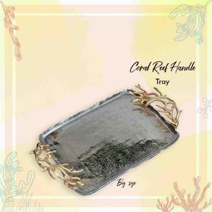 Plateau de service élégant en argent en forme d'amour avec quatre cuillères assorties Plat à collation décoratif moderne pour les fêtes et la décoration intérieure - Product Image 5